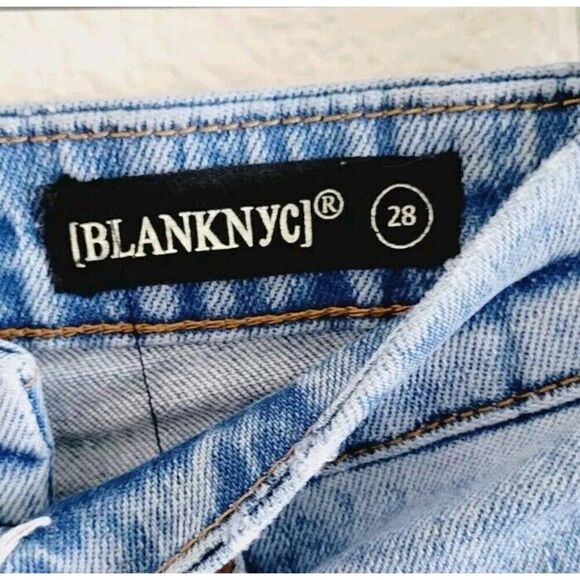 BlankNYC The Franklin Straight Ovelap Fly Say Less Wash Wide Leg Jeans Size 28 - Picture 3 of 10